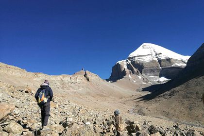 Mt. Kailash and Manasarova Lake 15 Days Trekking Tour