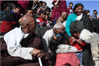 Local Tibetan people at Longwu Temple