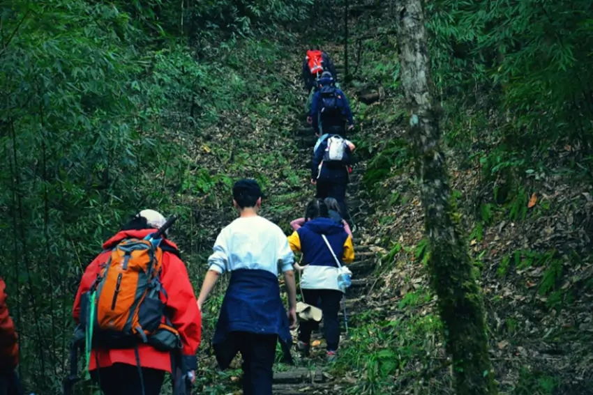 Sichuan Trekking: Explore Scenic Trails & Hidden Gems in China